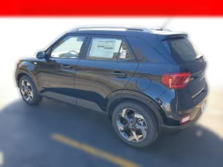 Hyundai Venue SEL FWD