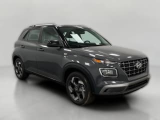 Hyundai Venue SEL FWD w/Two-Tone Roof