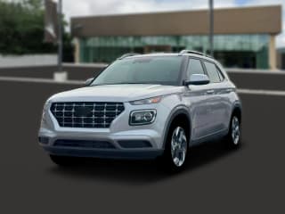 Hyundai Venue SEL FWD