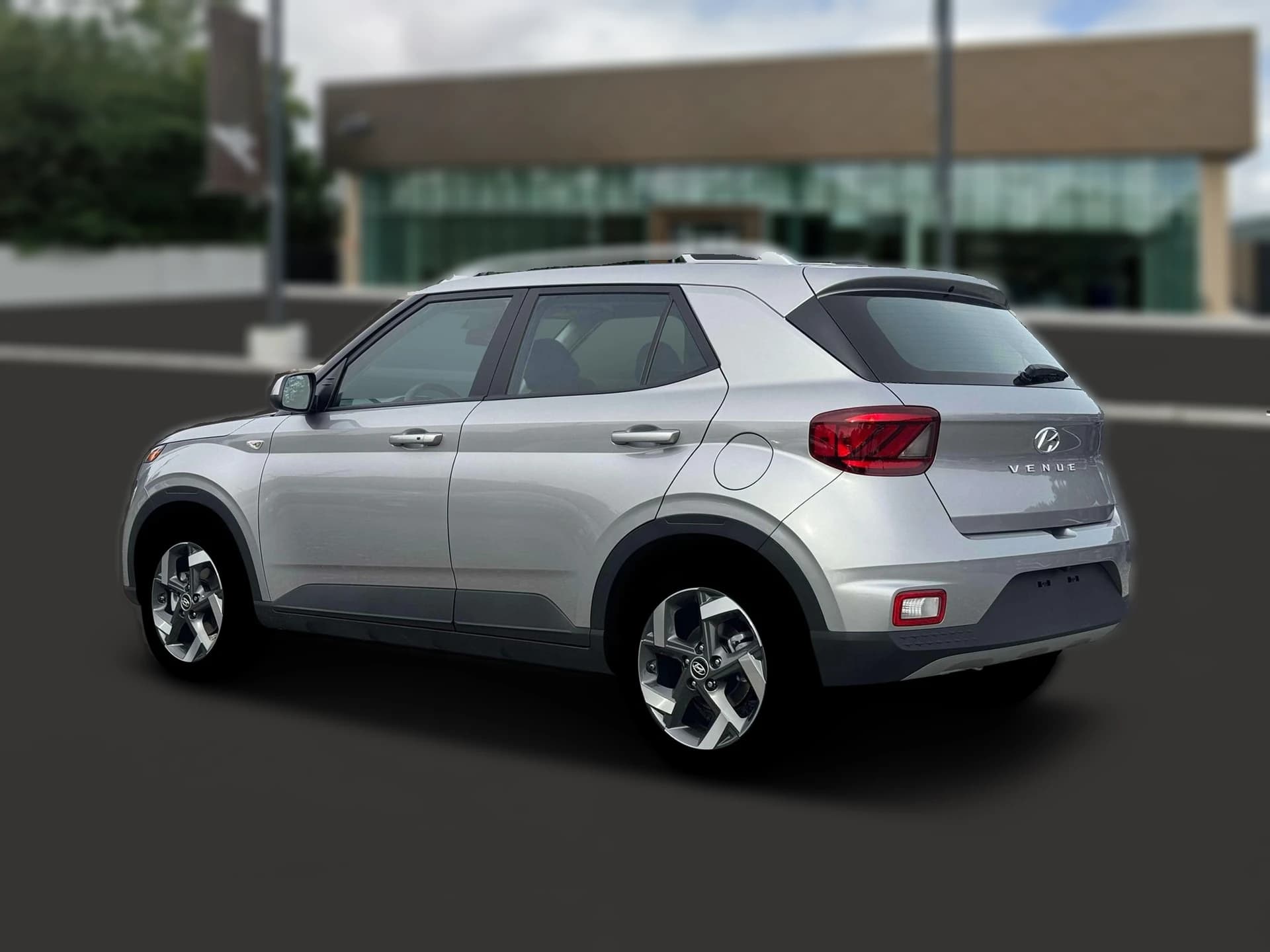 Hyundai Venue SEL FWD 2026 — side view
