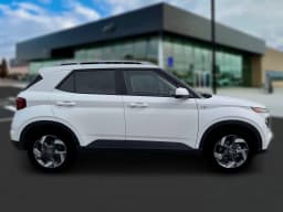 Hyundai Venue SEL FWD 2026 — side view