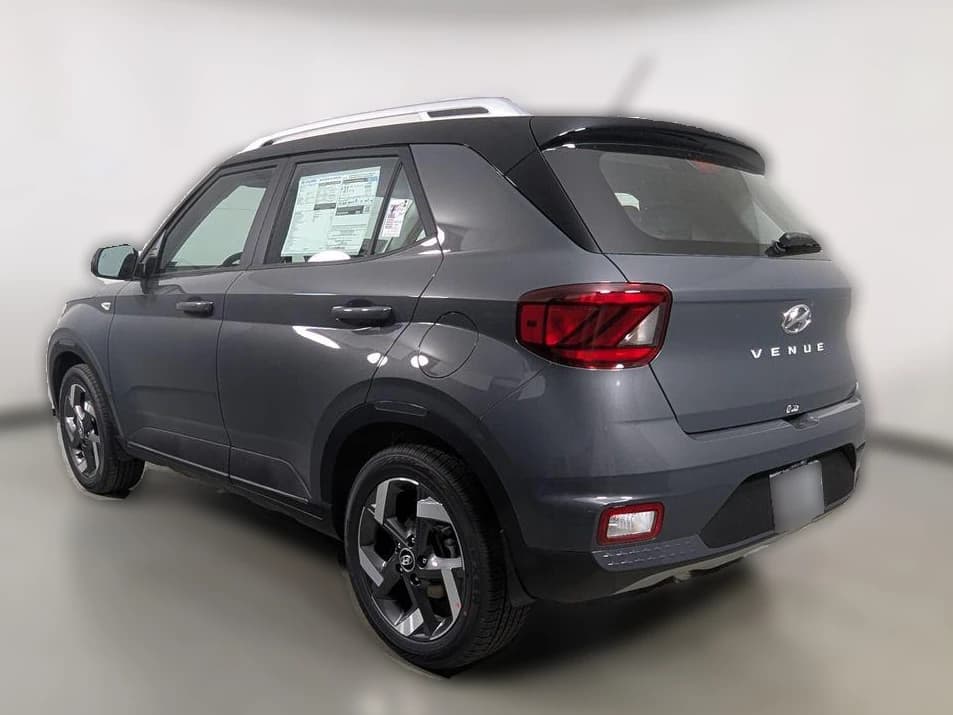 Hyundai Venue SEL FWD w/Two-Tone Roof 2026 — side view