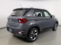 Hyundai Venue SEL FWD w/Two-Tone Roof 2026 — side view