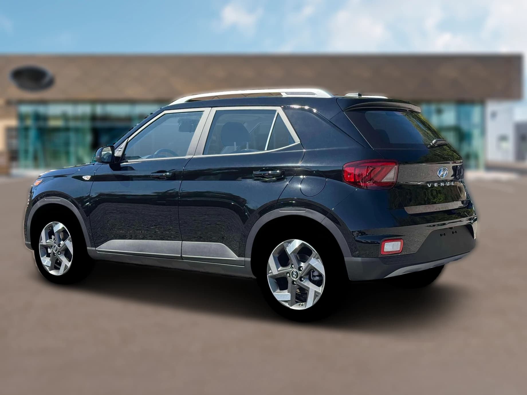 Hyundai Venue SEL FWD 2026 — side view