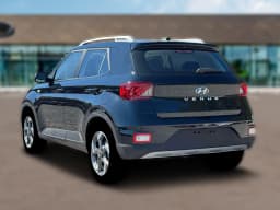 Hyundai Venue SEL FWD 2026 — side view