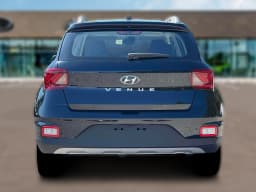 Hyundai Venue SEL FWD 2026 — side view