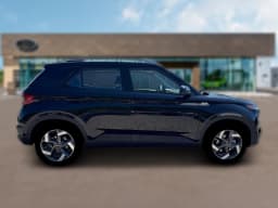 Hyundai Venue SEL FWD 2026 — side view