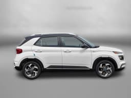 Hyundai Venue SEL FWD 2026 — side view