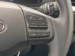 Hyundai Venue SEL FWD 2026 — side view