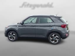 Hyundai Venue SEL FWD 2026 — side view