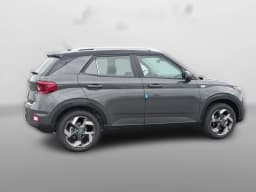 Hyundai Venue SEL FWD 2026 — side view