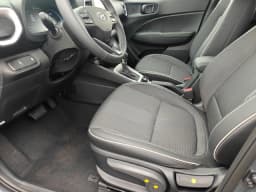 Hyundai Venue SEL FWD 2026 — side view