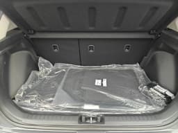 Hyundai Venue SEL FWD 2026 — side view