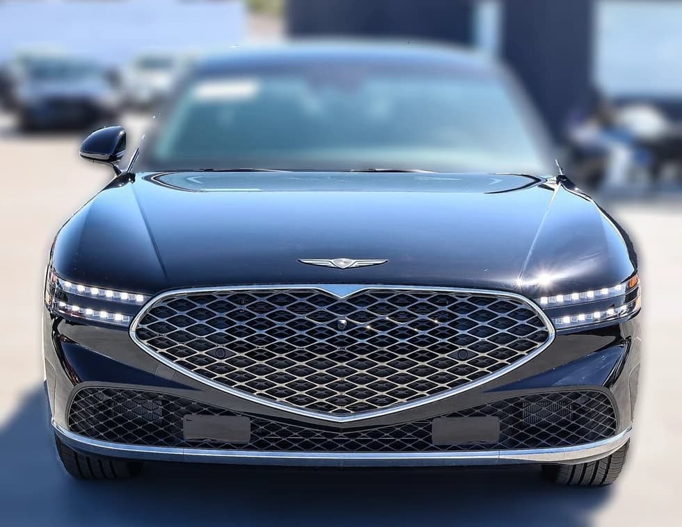 Genesis G90 3.5T e-SC AWD 2026 — side view