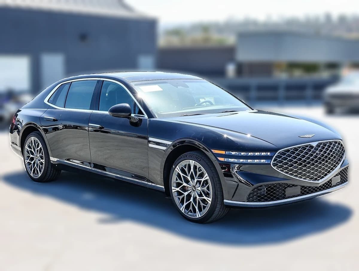 Genesis G90 3.5T e-SC AWD 2026 — side view