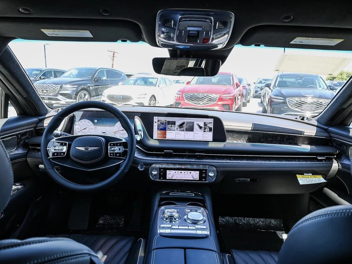 Genesis G90 3.5T e-SC AWD 2026 — side view