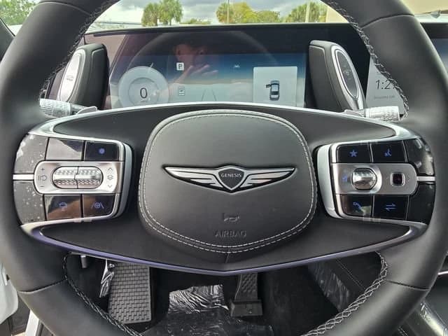 Genesis G90 3.5T e-SC AWD 2026 — side view
