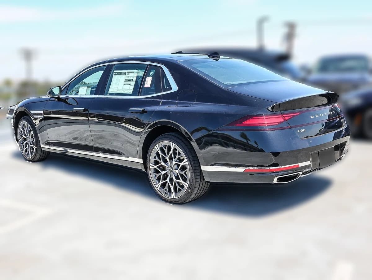 Genesis G90 3.5T e-SC AWD 2026 — side view