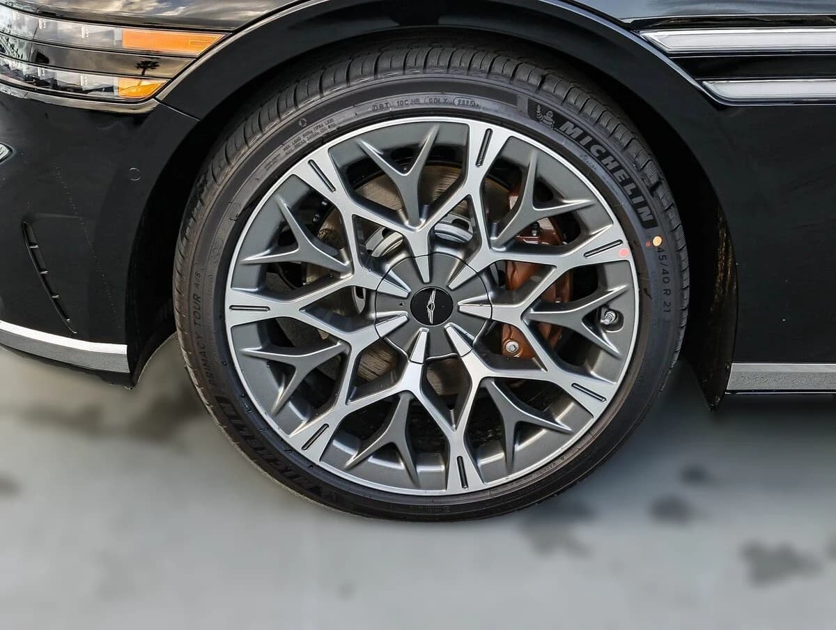 Genesis G90 e-SC 3.5T AWD 2026 — side view