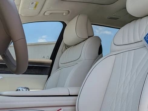 Genesis G90 3.5T e-SC AWD 2026 — side view