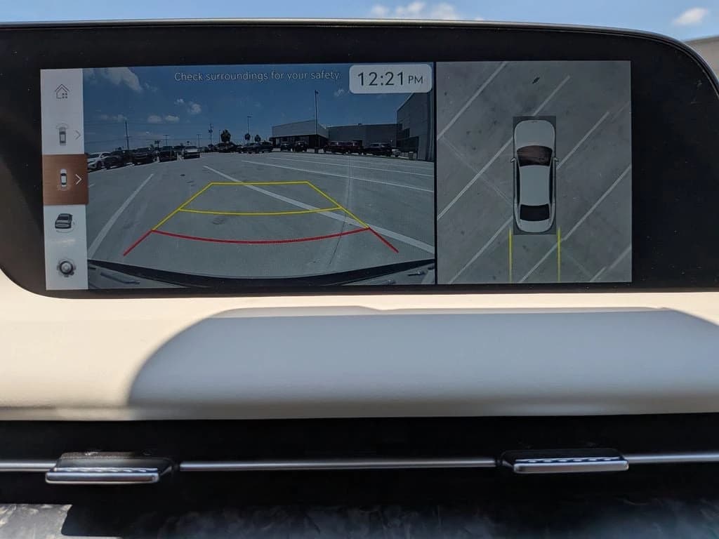 Genesis G90 3.5T e-SC AWD 2026 — side view