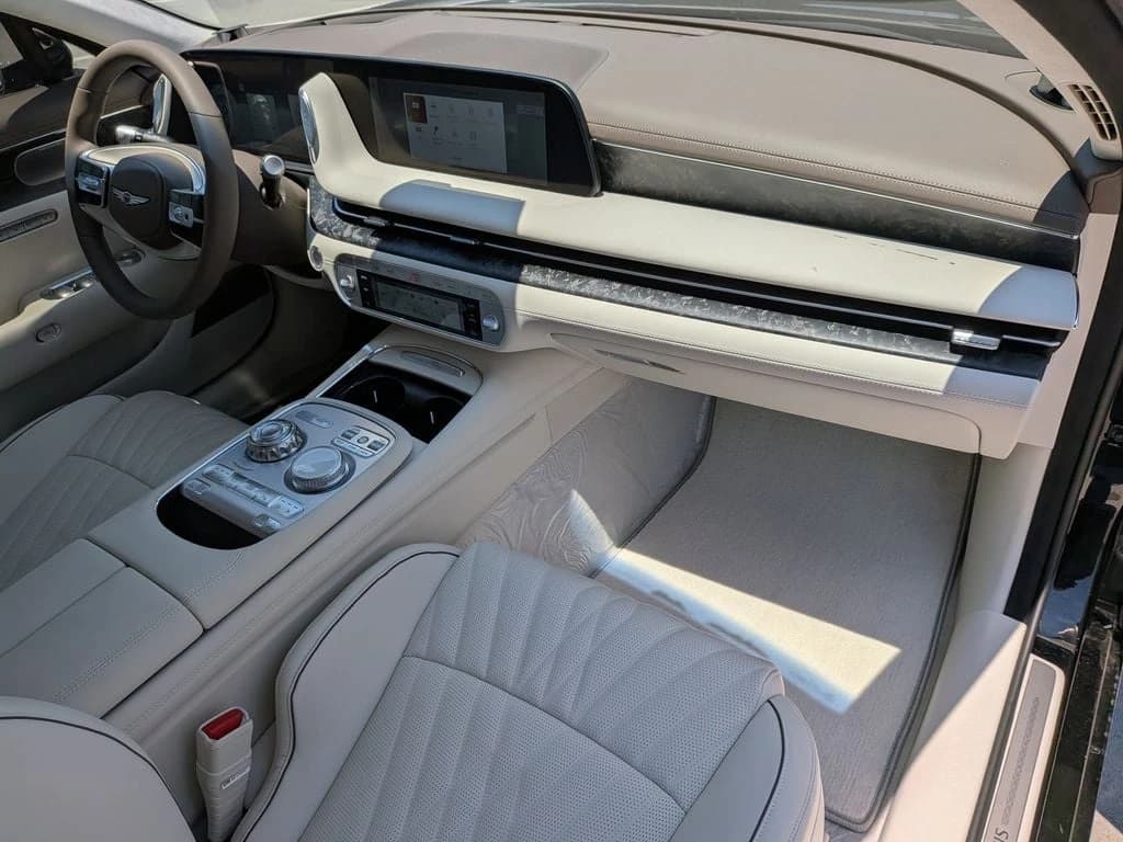 Genesis G90 3.5T e-SC AWD 2026 — side view