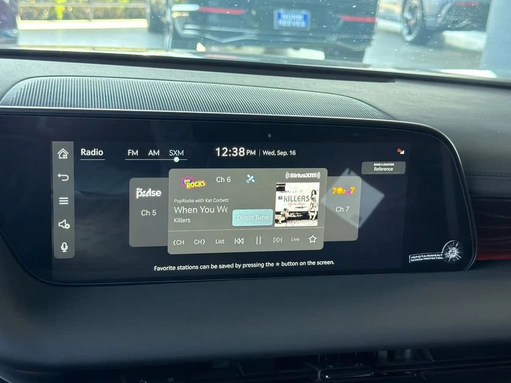 Genesis G90 3.5T e-SC Prestige Black AWD 2026 — side view