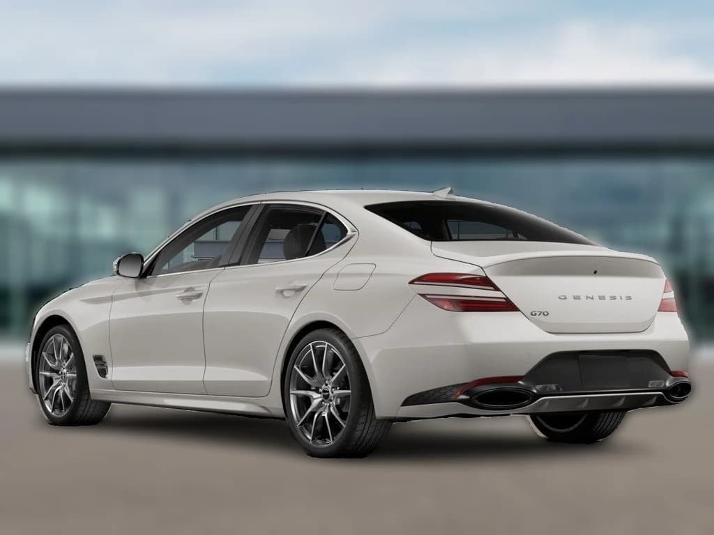 Genesis G70 2.5T RWD 2026 — side view