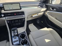 Genesis G70 2.5T RWD 2026 — side view