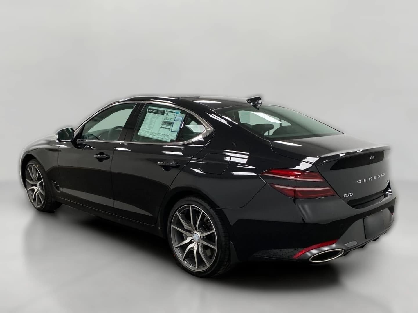 Genesis G70 2.5T Prestige AWD 2026 — side view
