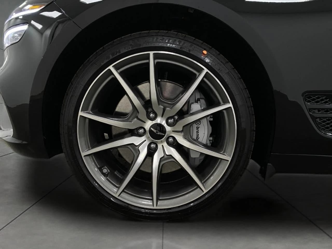 Genesis G70 2.5T Prestige AWD 2026 — side view