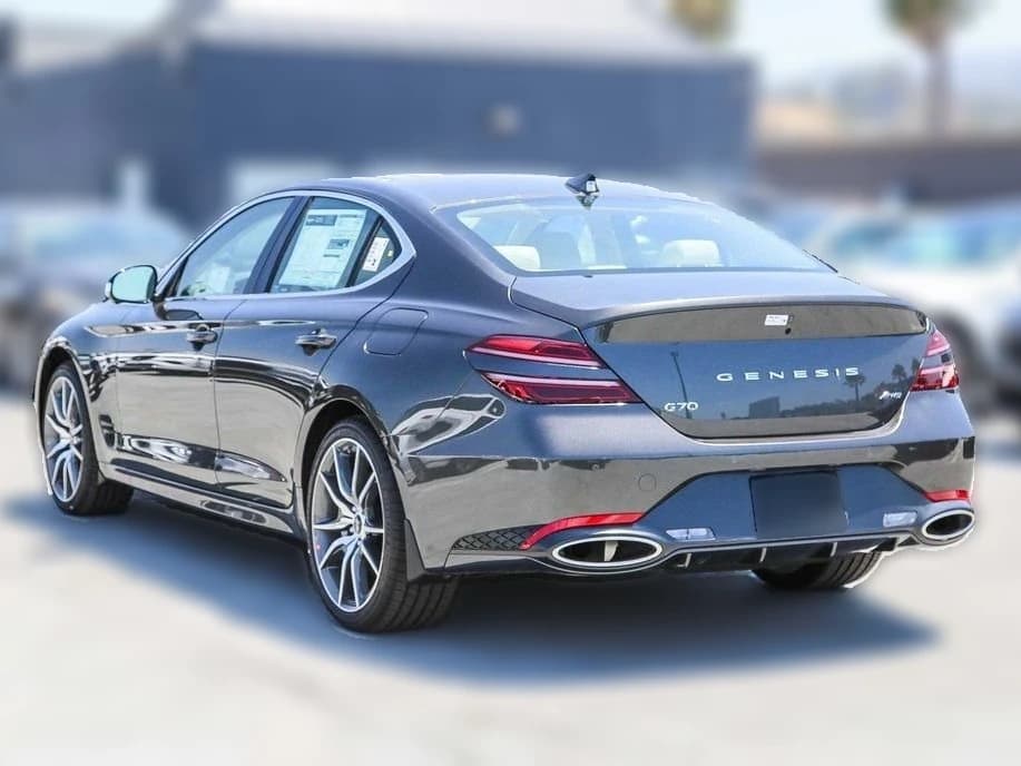 Genesis G70 2.5T Prestige AWD 2026 — side view