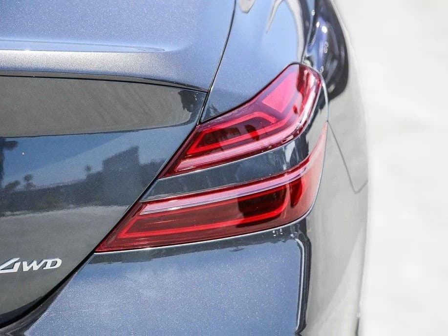 Genesis G70 2.5T Prestige AWD 2026 — side view