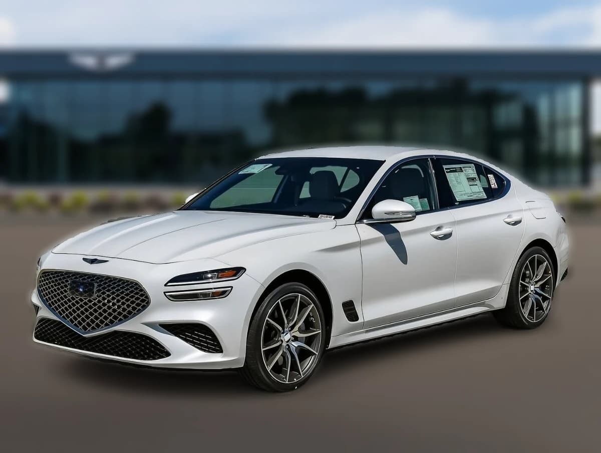 Genesis G70 2.5T AWD 2026 — side view