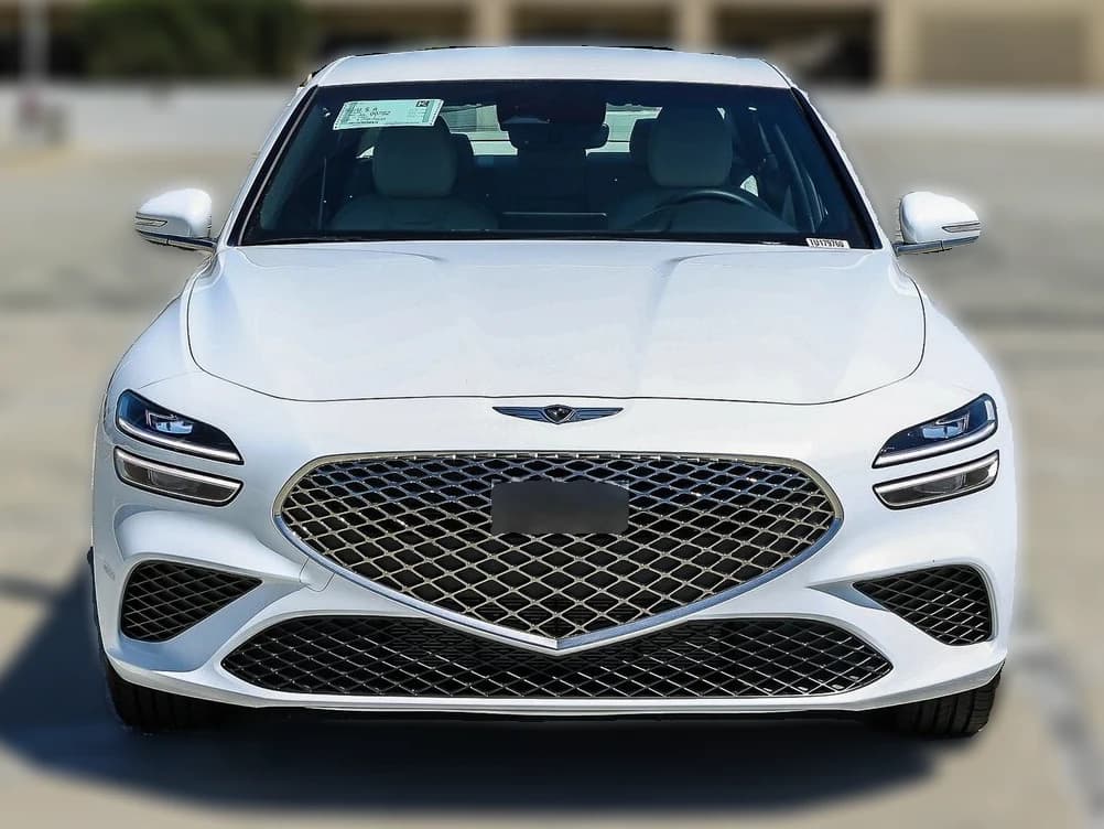 Genesis G70 2.5T AWD 2026 — side view