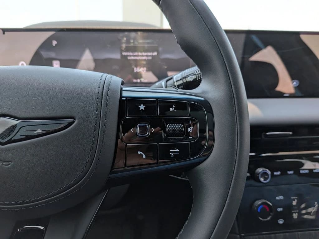 Genesis G80 3.5T Prestige Black AWD 2026 — side view