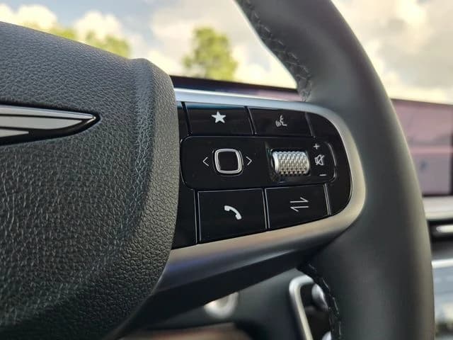 Genesis GV80 2.5T Advanced AWD 2027 — side view