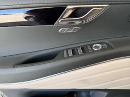 Genesis GV80 2.5T RWD 2026 — side view