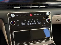 Genesis GV80 2.5T RWD 2026 — side view
