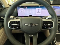 Genesis GV80 2.5T RWD 2026 — side view
