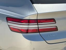 Genesis GV80 2.5T RWD 2026 — side view