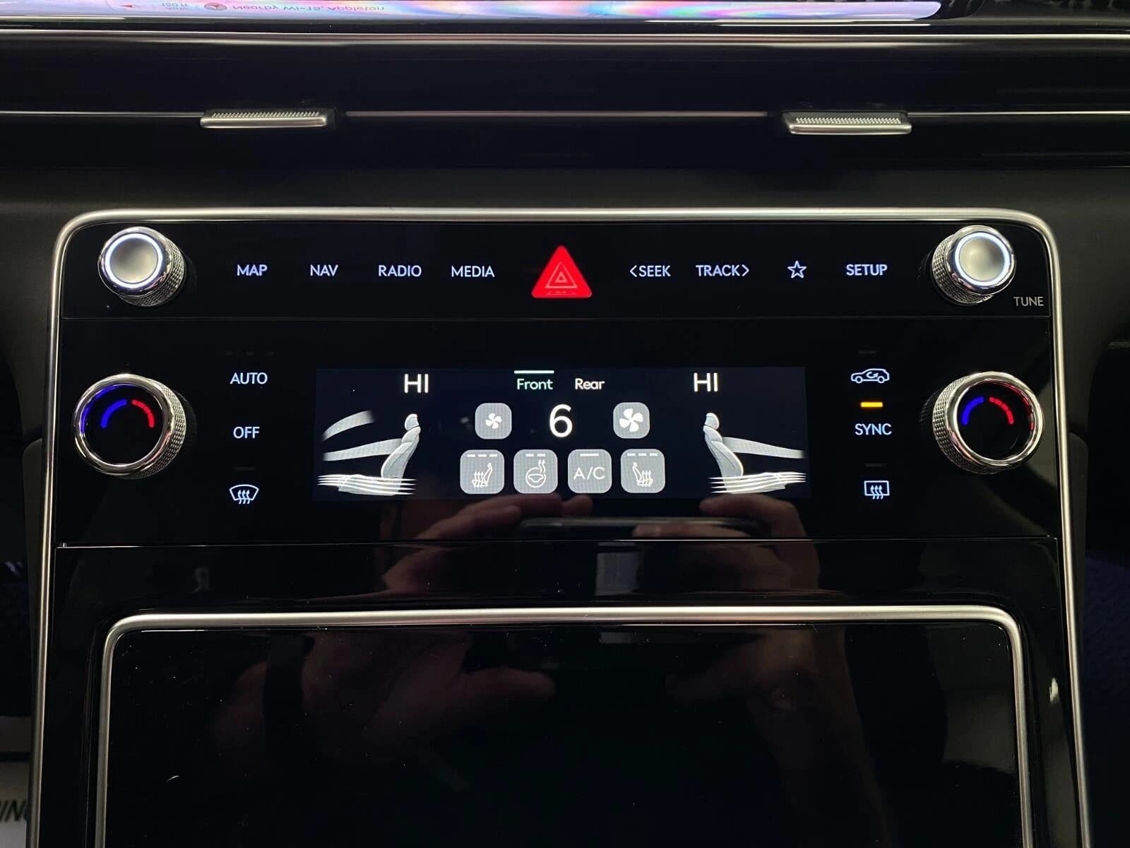 Genesis GV80 2.5T AWD 2027 — side view