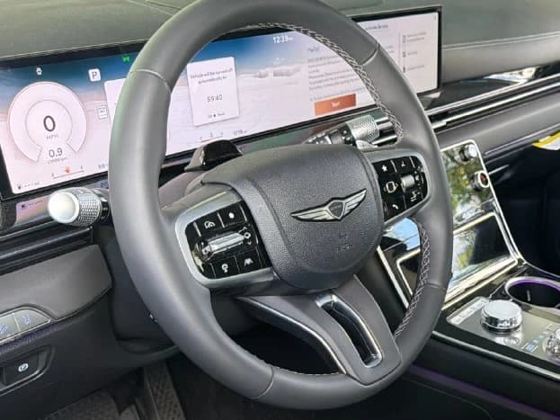 Genesis GV80 2.5T 2.5T AWD 2026 — side view