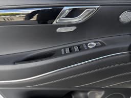 Genesis GV80 2.5T 2.5T AWD 2026 — side view