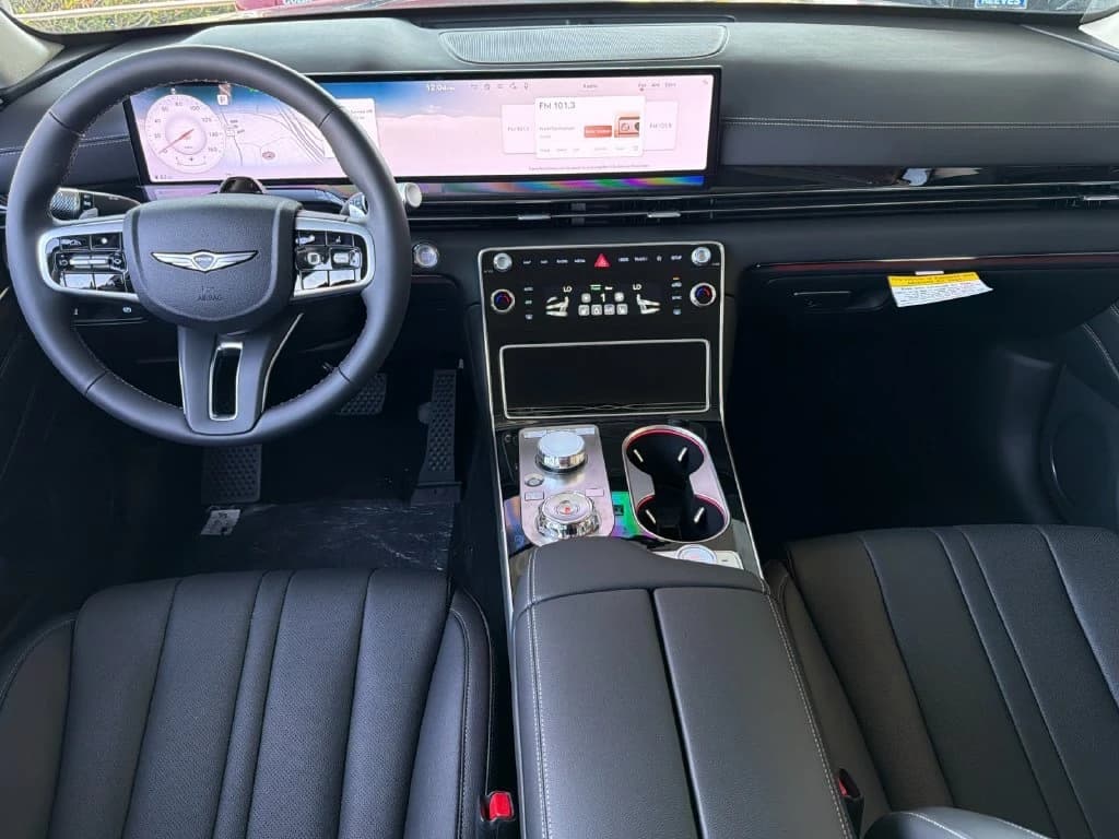 Genesis GV80 2.5T AWD 2026 — side view