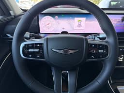 Genesis GV80 2.5T AWD 2026 — side view