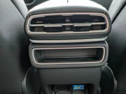 Genesis GV80 2.5T Select AWD 2026 — side view