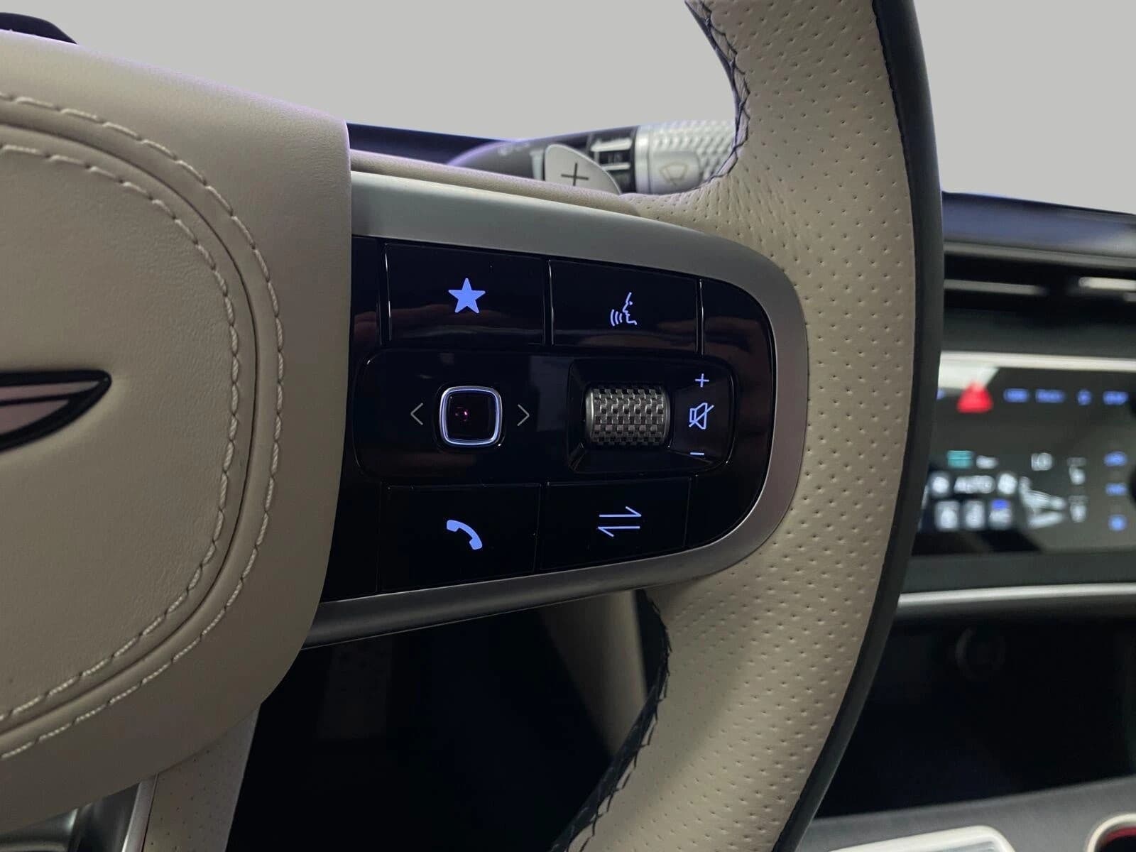 Genesis GV80 Coupe 3.5T e-SC Prestige AWD 2027 — side view