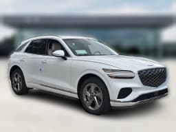 Genesis GV70 2.5T AWD 2027 — side view