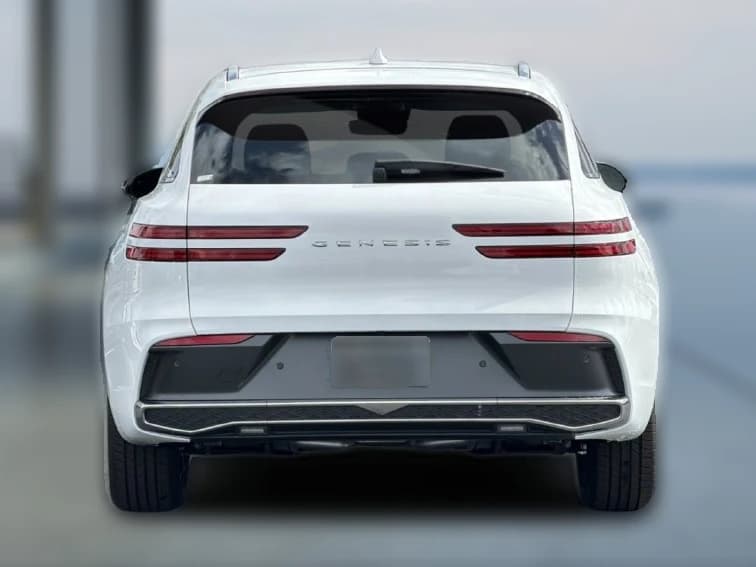 Genesis GV70 2.5T AWD 2027 — side view
